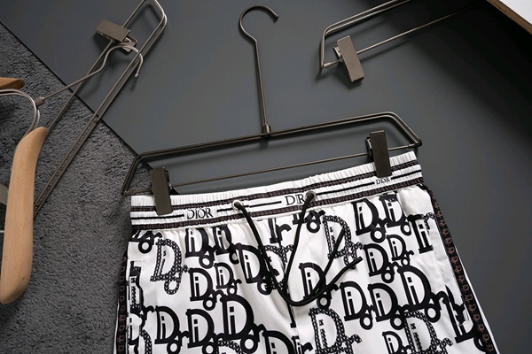 ブランドハーフパンツ側面デザイン